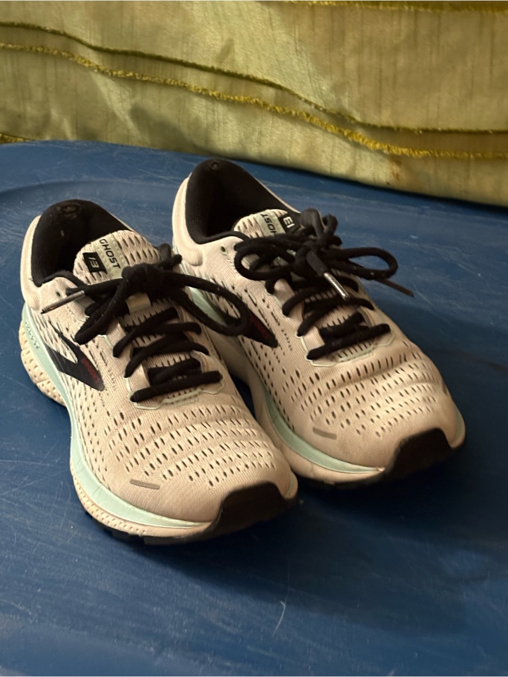 BROOKS “Ghost” Women's Running Shoes